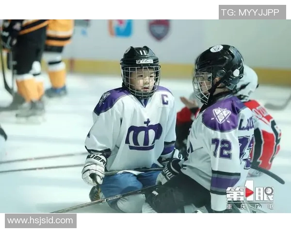 重庆足球队的重生之路杯赛特别报道展现转型背后的坚持与梦想